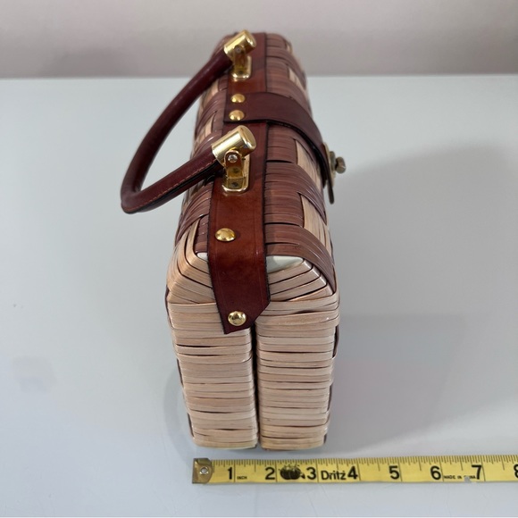 PURSE | Brown, tan & gold checkered basket woven medium box spring hand purse - Picture 6 of 16
